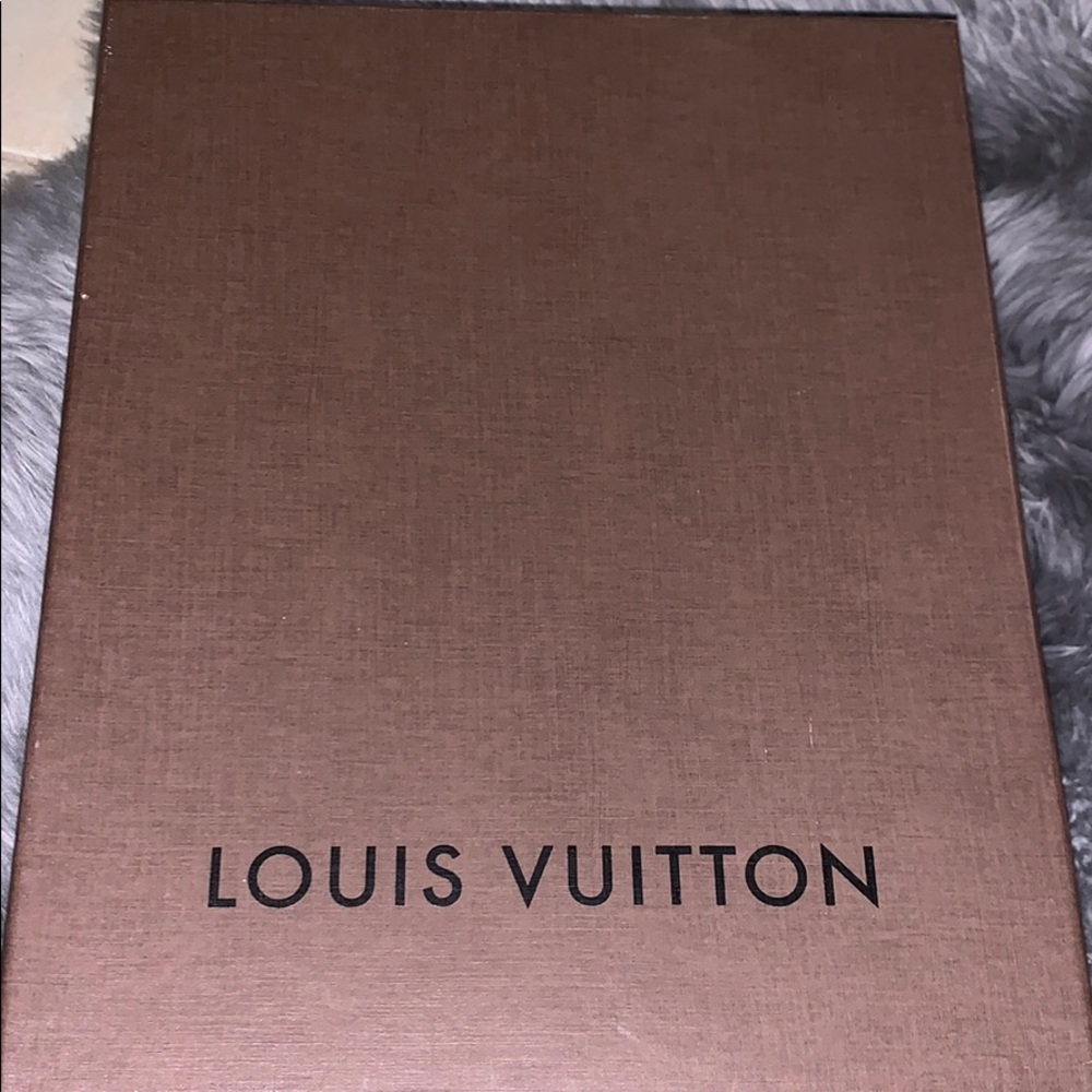 Louis Vuitton purse - Picture 2 of 2